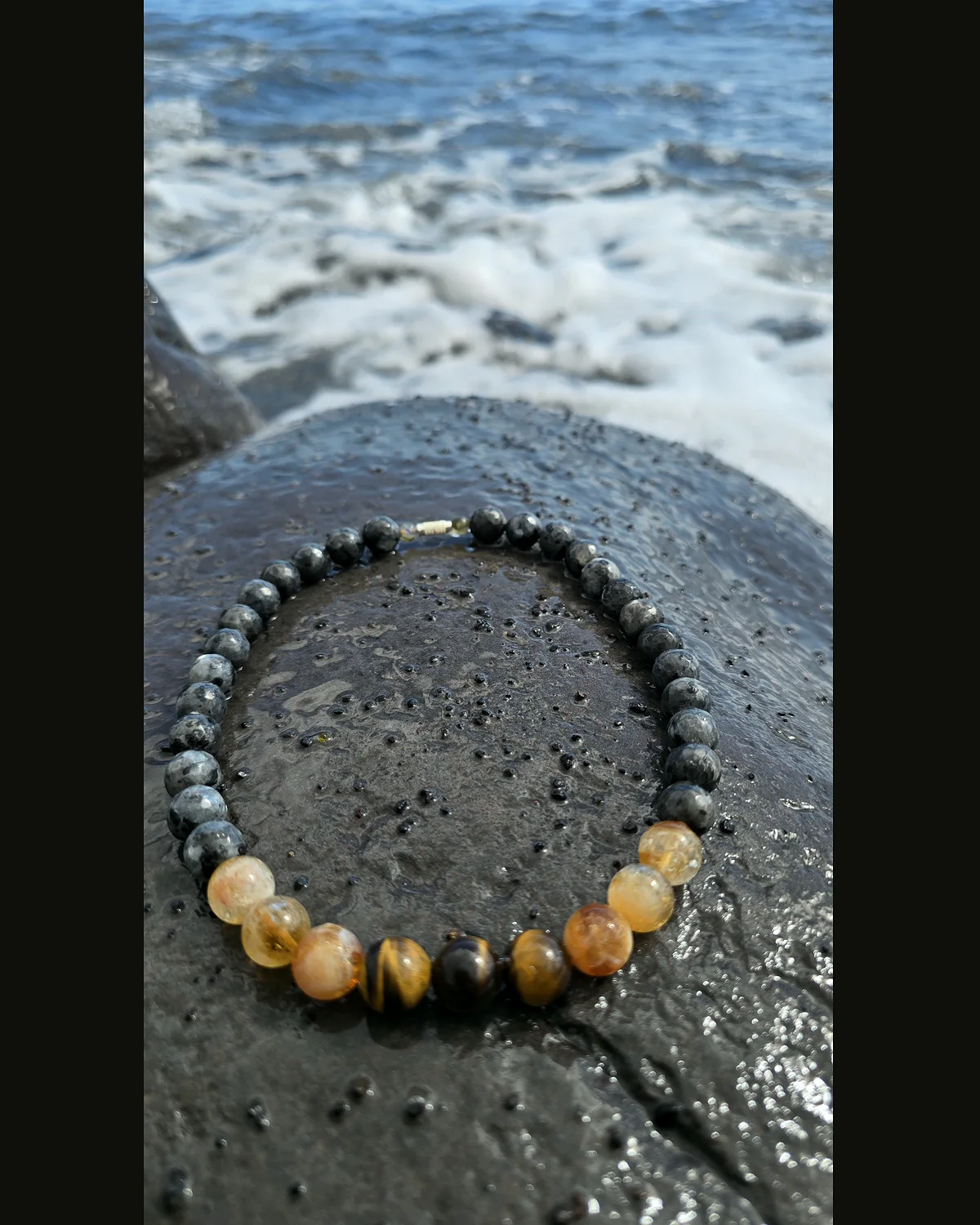 Golden Horizon · Piece photograph